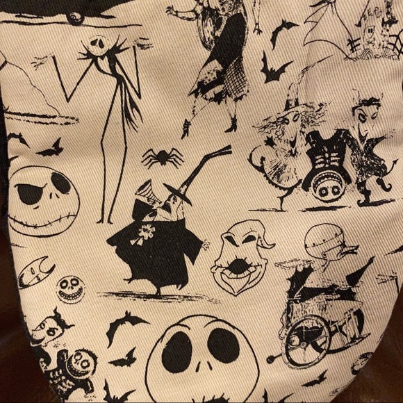 Disney Tim Burton's THE NIGHTMARE BEFORE CHRISTMAS 2 Pack Mini Mitts NEW!! - Picture 2 of 3